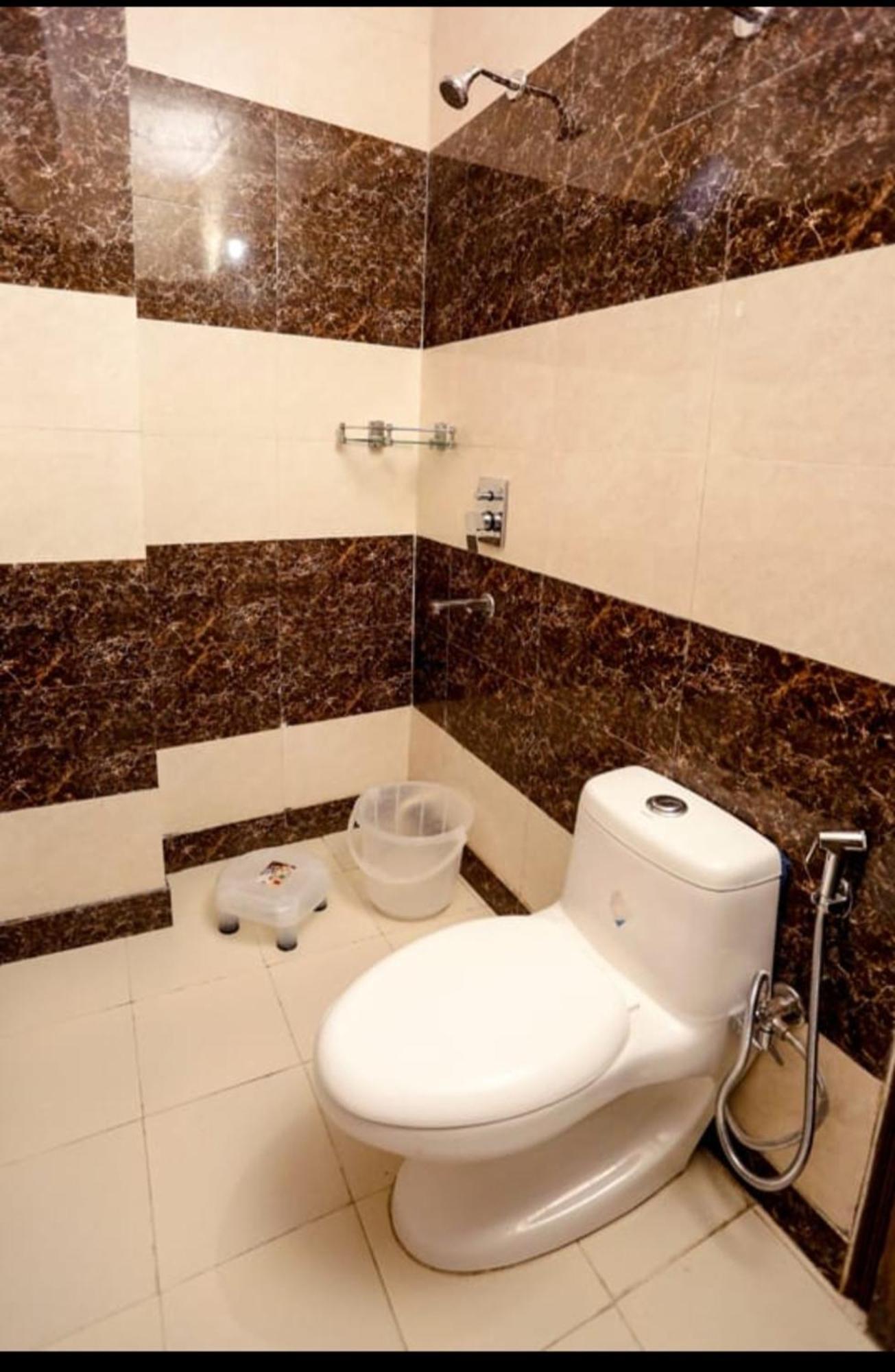 Airport Hotel Edge Home Stay นิวเดลี ภายนอก รูปภาพ